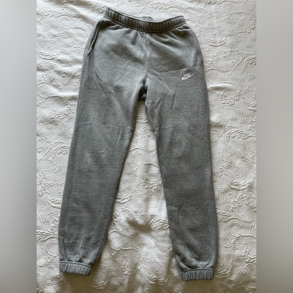 Nike Men's Sportswear Club Fleece Joggers: Size Small - Picture 1 of 3